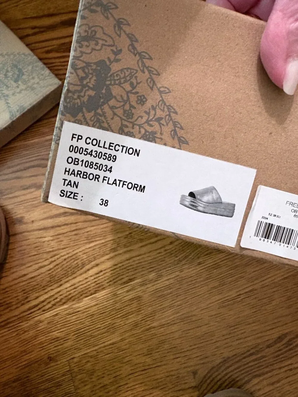 Free People Platform Slides